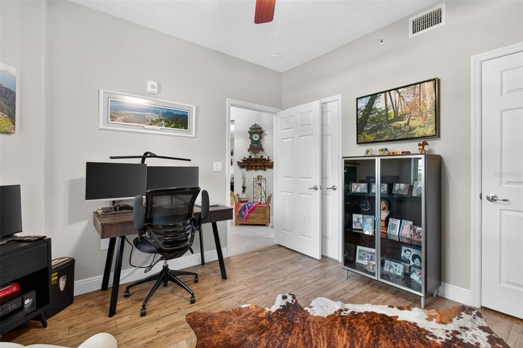 For Sale: $529,900 (2 beds, 2 baths, 1500 Square Feet)