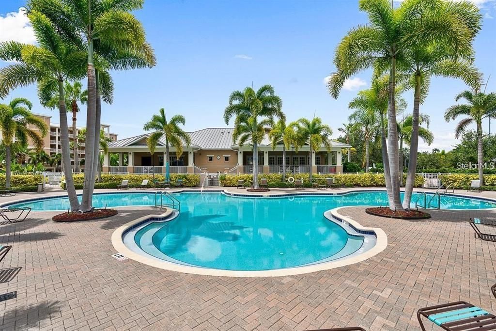 For Sale: $529,900 (2 beds, 2 baths, 1500 Square Feet)