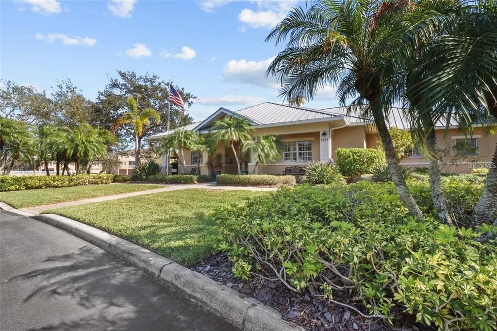 For Sale: $529,900 (2 beds, 2 baths, 1500 Square Feet)