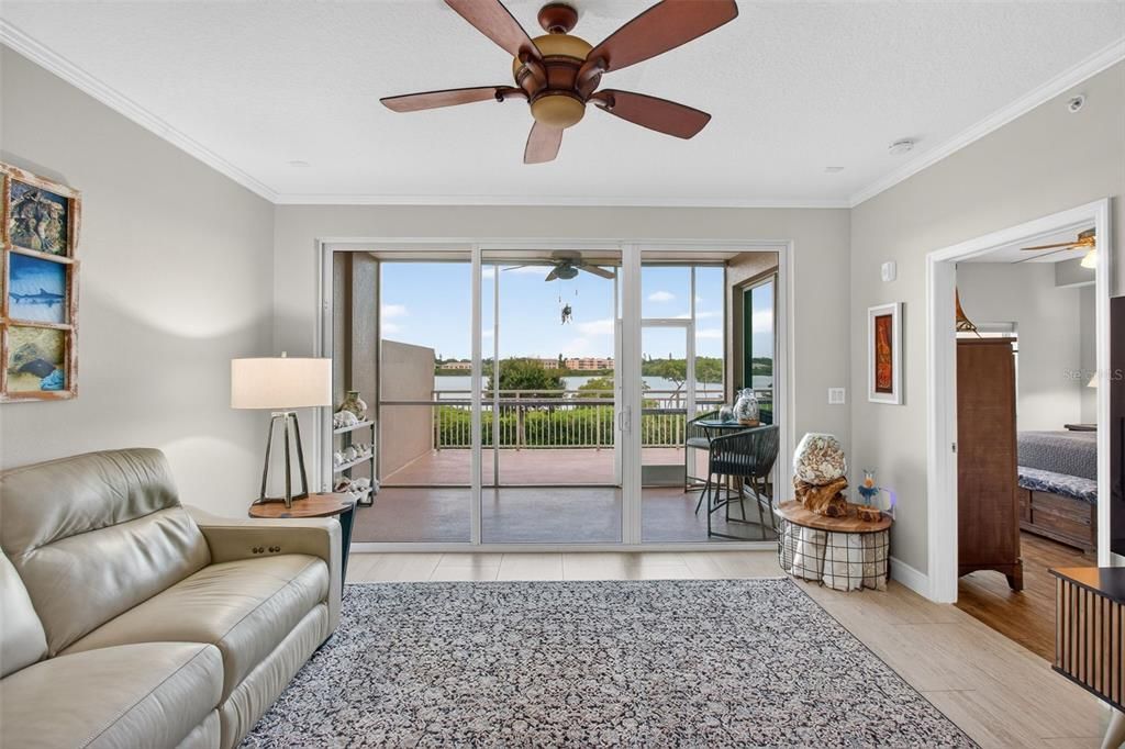 For Sale: $529,900 (2 beds, 2 baths, 1500 Square Feet)