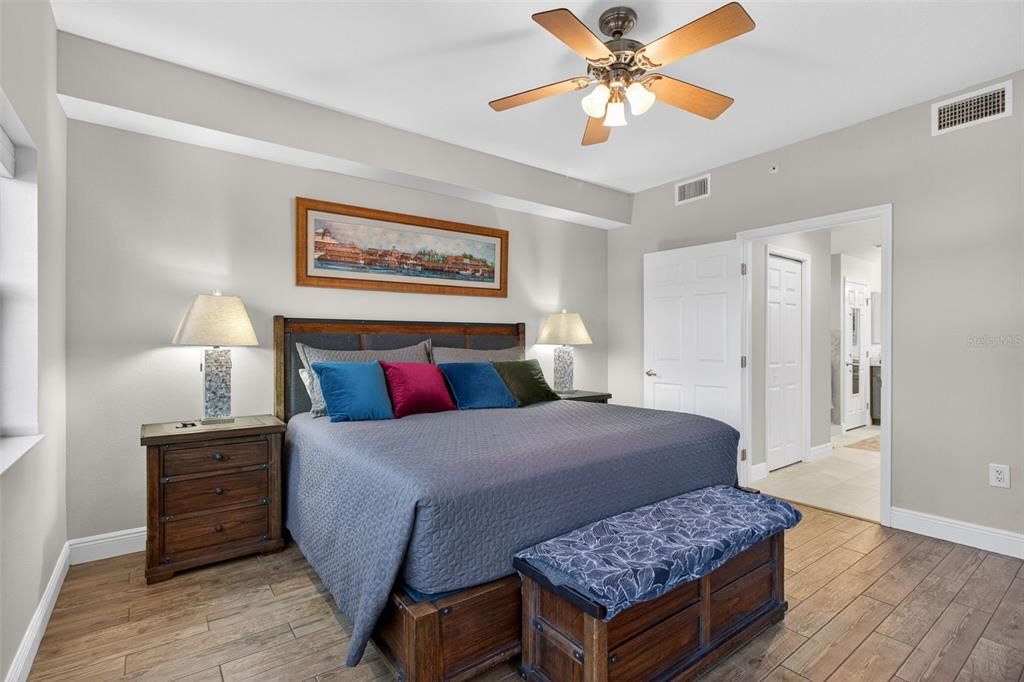 For Sale: $529,900 (2 beds, 2 baths, 1500 Square Feet)