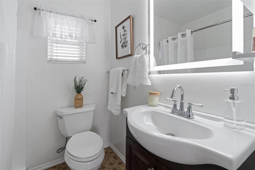 For Sale: $409,500 (3 beds, 2 baths, 1331 Square Feet)