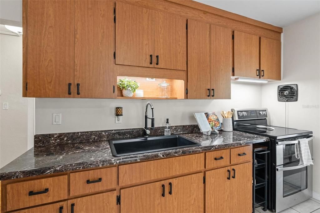 For Sale: $409,500 (3 beds, 2 baths, 1331 Square Feet)