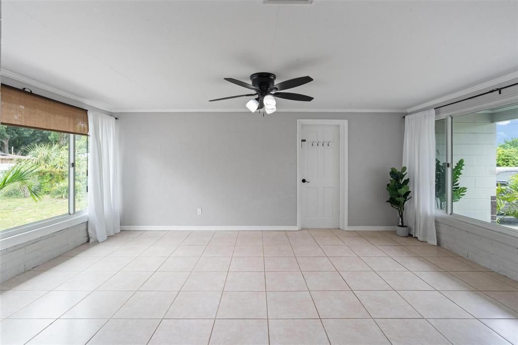For Sale: $409,500 (3 beds, 2 baths, 1331 Square Feet)