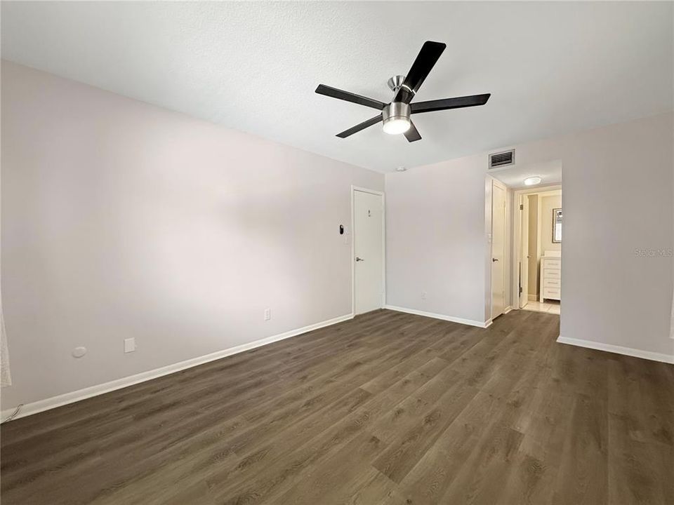 В аренду: $1,600 (2 спален, 2 ванн, 938 Квадратных фут)