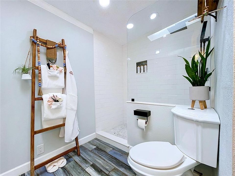 На продажу: $190,000 (2 спален, 2 ванн, 1456 Квадратных фут)