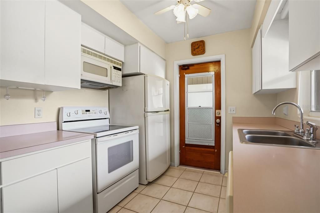 На продажу: $450,000 (3 спален, 2 ванн, 1554 Квадратных фут)