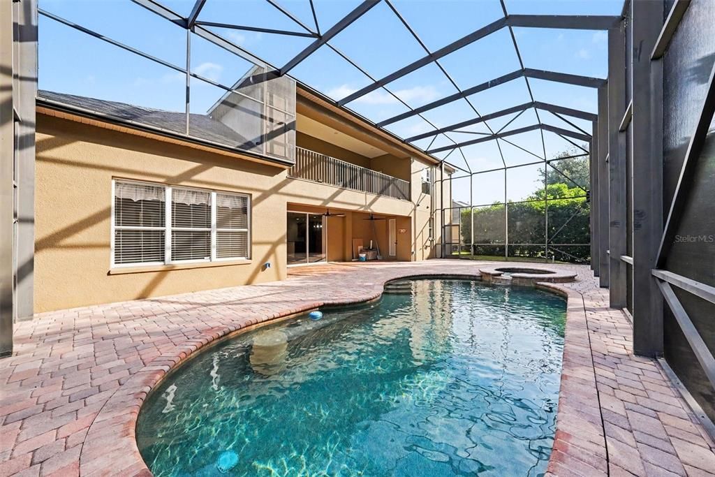 For Sale: $1,100,000 (6 beds, 4 baths, 4169 Square Feet)