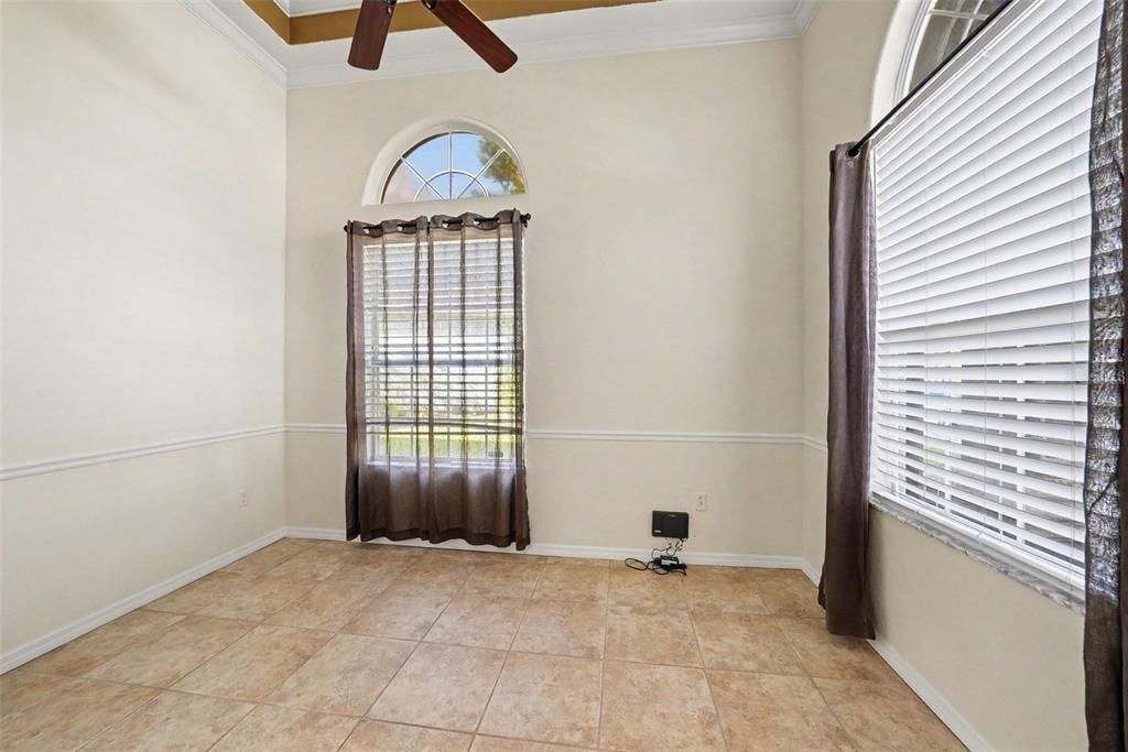 For Sale: $1,100,000 (6 beds, 4 baths, 4169 Square Feet)