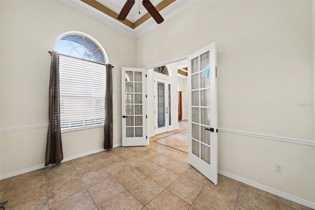 For Sale: $1,100,000 (6 beds, 4 baths, 4169 Square Feet)