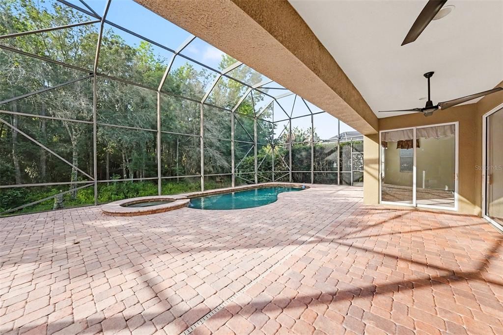 For Sale: $1,100,000 (6 beds, 4 baths, 4169 Square Feet)