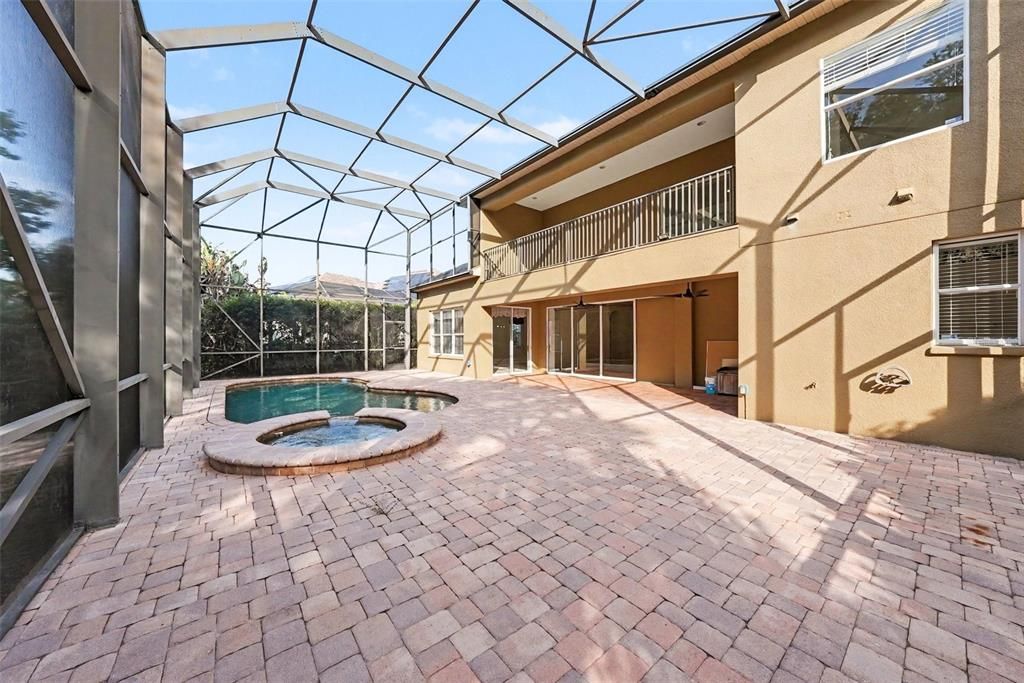 For Sale: $1,100,000 (6 beds, 4 baths, 4169 Square Feet)