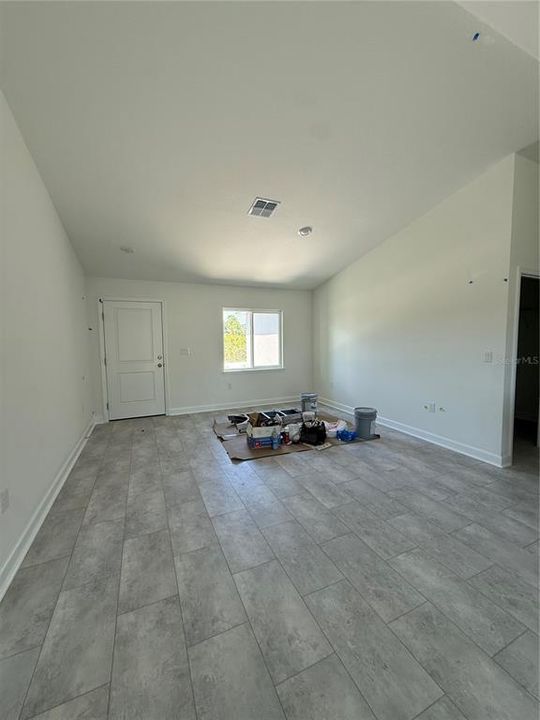 For Sale: $325,000 (3 beds, 2 baths, 1208 Square Feet)
