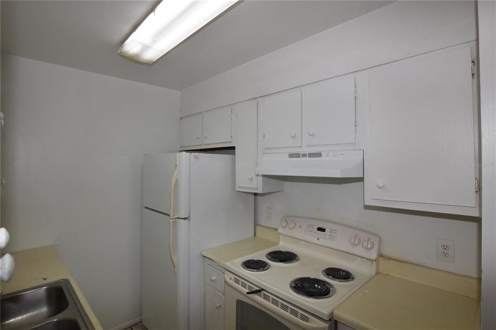 For Rent: $1,450 (2 beds, 2 baths, 930 Square Feet)