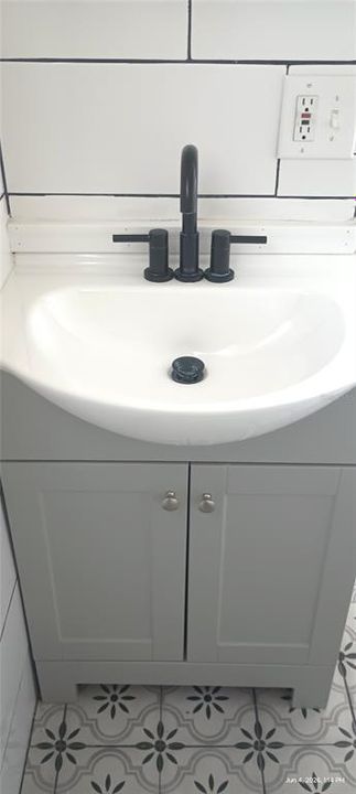 For Rent: $1,500 (1 beds, 1 baths, 529 Square Feet)