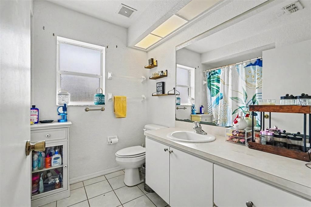 En Venta: $360,000 (3 camas, 2 baños, 2929 Pies cuadrados)