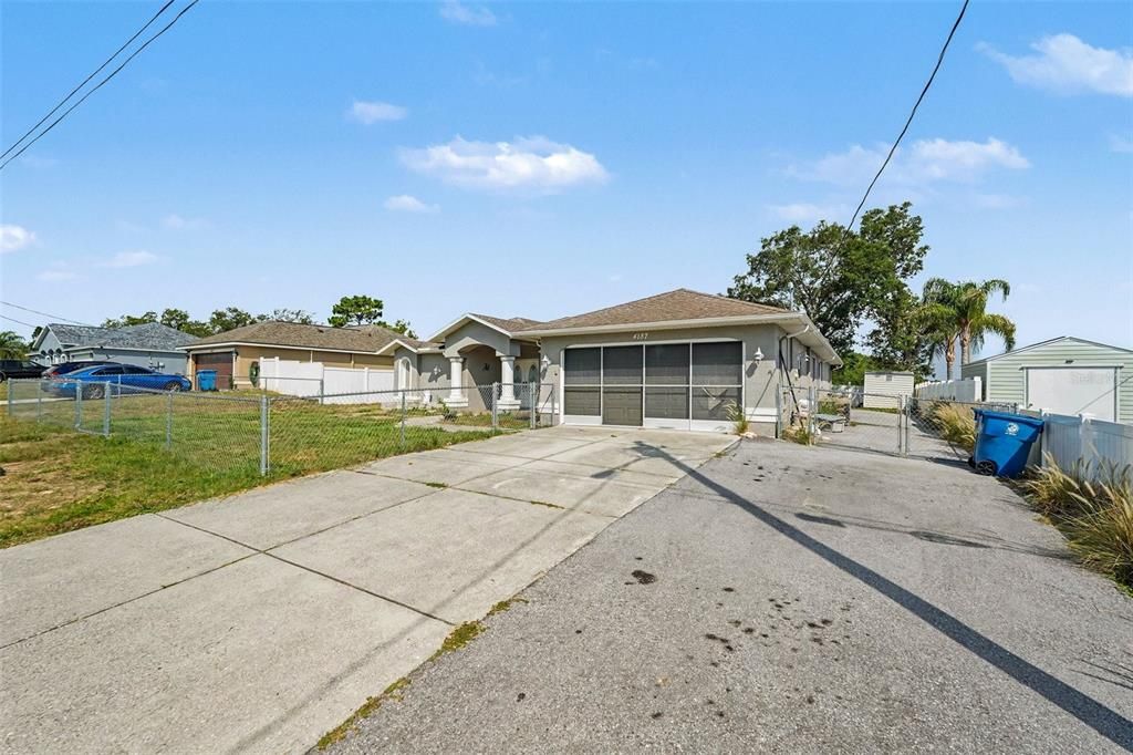 En Venta: $360,000 (3 camas, 2 baños, 2929 Pies cuadrados)