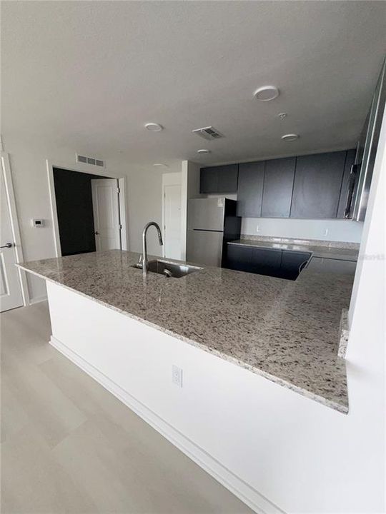 В аренду: $2,350 (2 спален, 2 ванн, 1023 Квадратных фут)