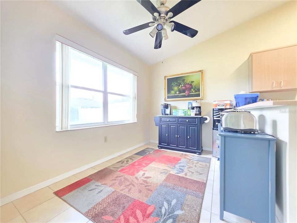 For Sale: $269,900 (3 beds, 2 baths, 1424 Square Feet)