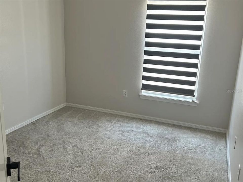 For Rent: $2,400 (4 beds, 2 baths, 1722 Square Feet)