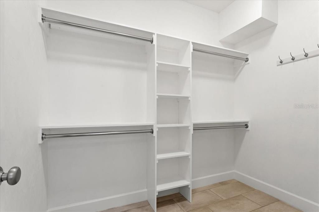 For Sale: $549,000 (3 beds, 2 baths, 1815 Square Feet)