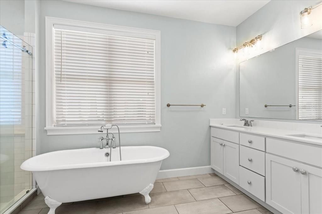For Sale: $549,000 (3 beds, 2 baths, 1815 Square Feet)