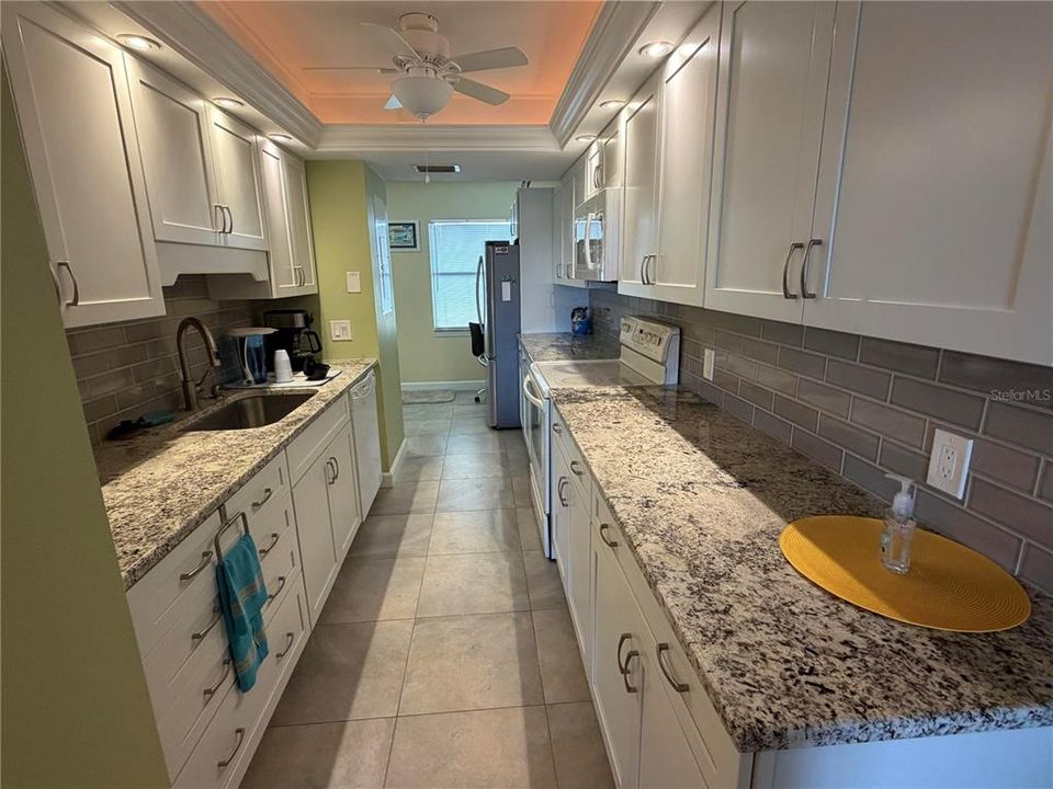 For Rent: $2,400 (2 beds, 2 baths, 1272 Square Feet)