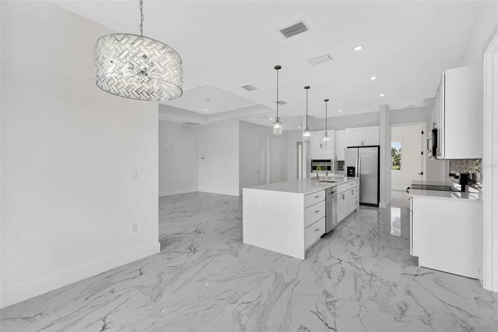 На продажу: $558,000 (4 спален, 3 ванн, 1842 Квадратных фут)