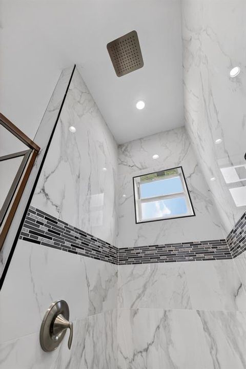 На продажу: $558,000 (4 спален, 3 ванн, 1842 Квадратных фут)