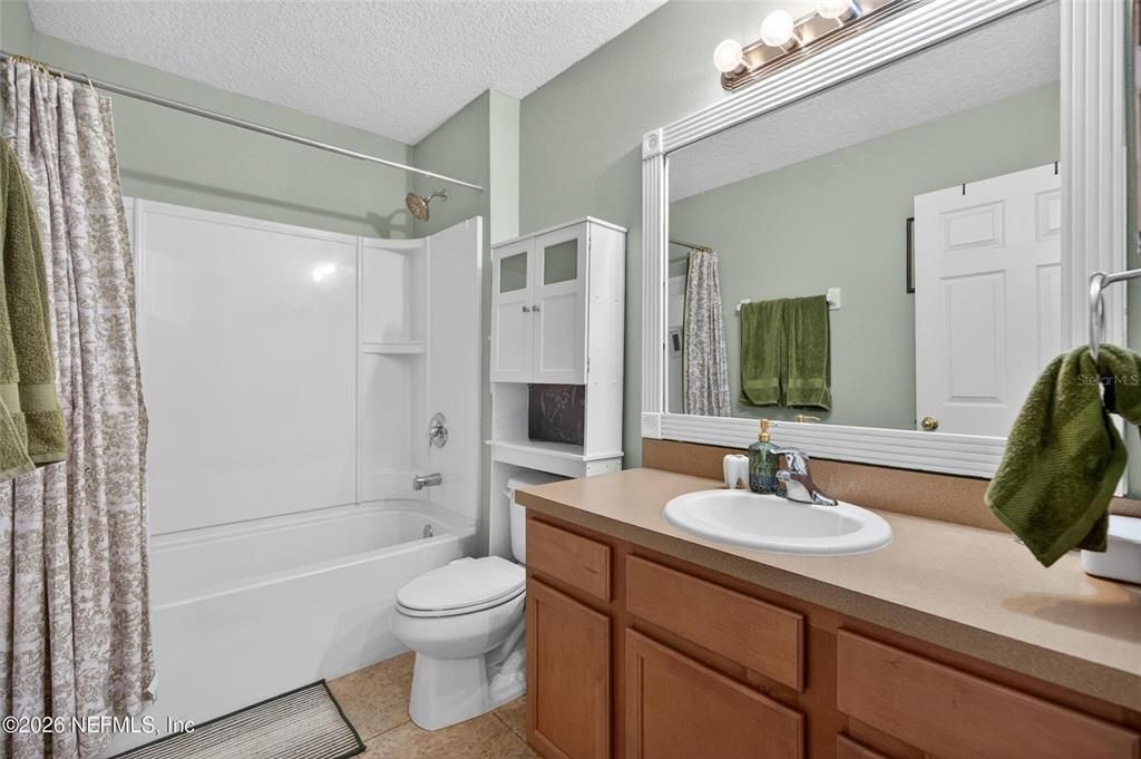 For Sale: $285,000 (3 beds, 2 baths, 1352 Square Feet)