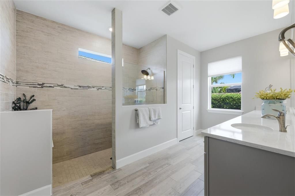 For Sale: $756,000 (4 beds, 3 baths, 2483 Square Feet)