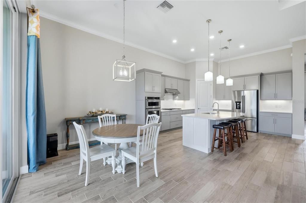 For Sale: $756,000 (4 beds, 3 baths, 2483 Square Feet)