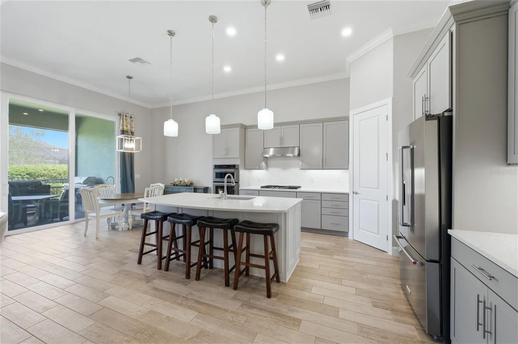 For Sale: $756,000 (4 beds, 3 baths, 2483 Square Feet)