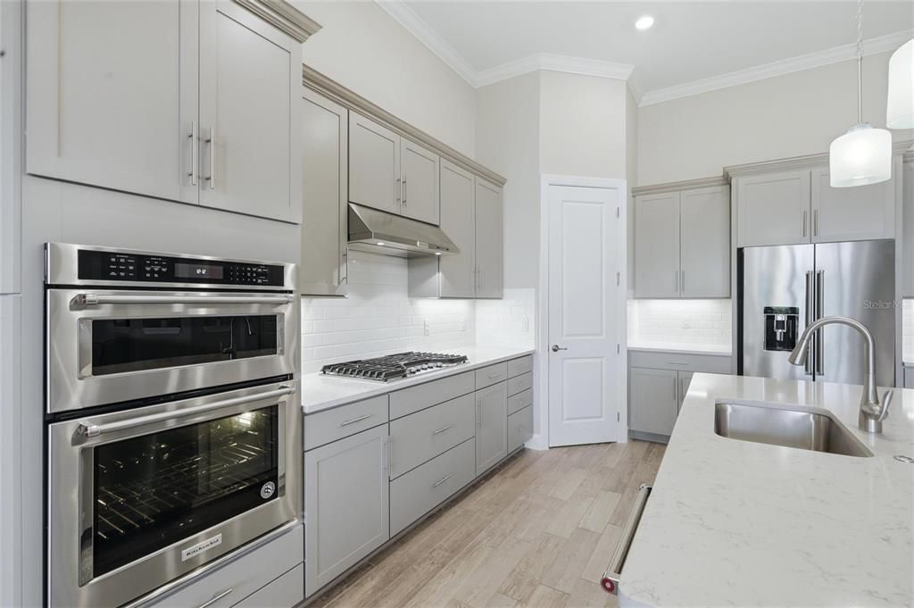For Sale: $756,000 (4 beds, 3 baths, 2483 Square Feet)