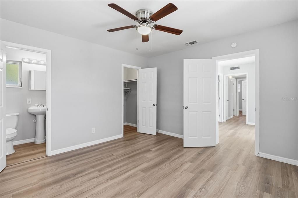 На продажу: $444,999 (3 спален, 2 ванн, 1149 Квадратных фут)