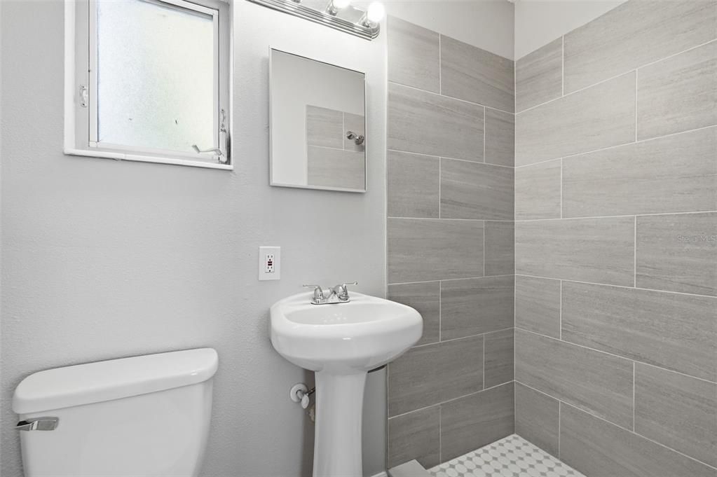 На продажу: $444,999 (3 спален, 2 ванн, 1149 Квадратных фут)