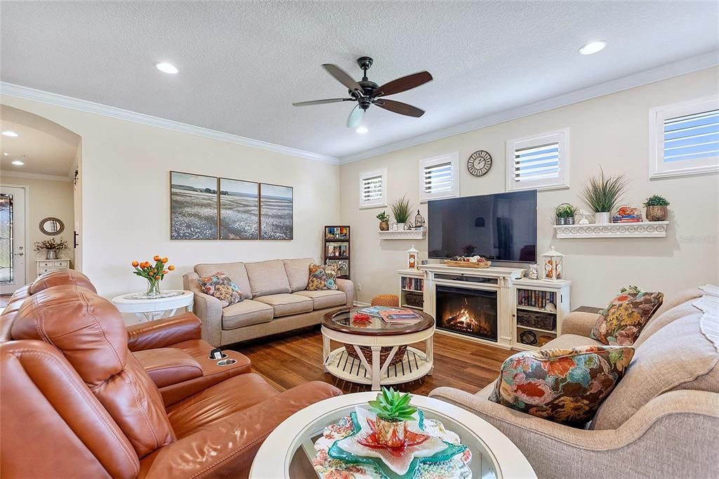 For Sale: $439,900 (3 beds, 2 baths, 1802 Square Feet)