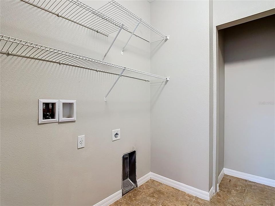 En Venta: $325,000 (3 camas, 2 baños, 1603 Pies cuadrados)