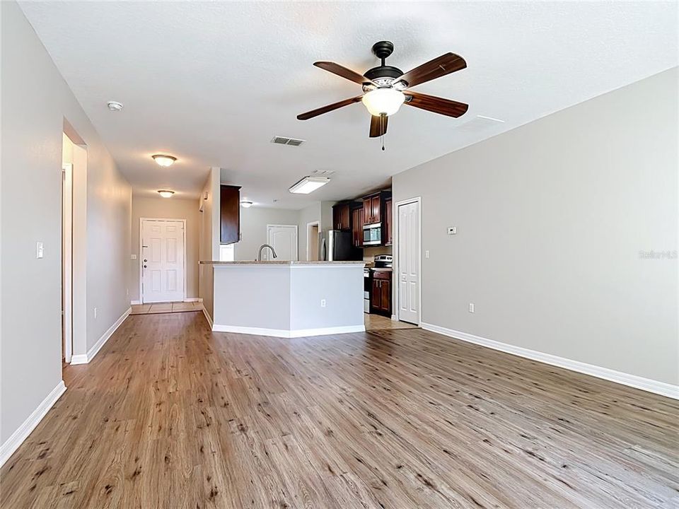 En Venta: $325,000 (3 camas, 2 baños, 1603 Pies cuadrados)