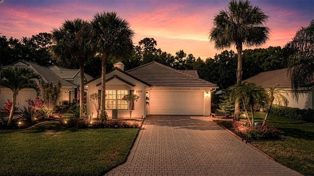 For Sale: $299,000 (2 beds, 2 baths, 1525 Square Feet)