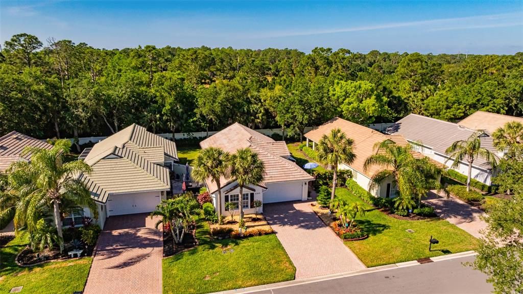For Sale: $299,000 (2 beds, 2 baths, 1525 Square Feet)