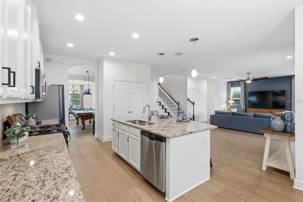 For Sale: $725,000 (4 beds, 3 baths, 3249 Square Feet)