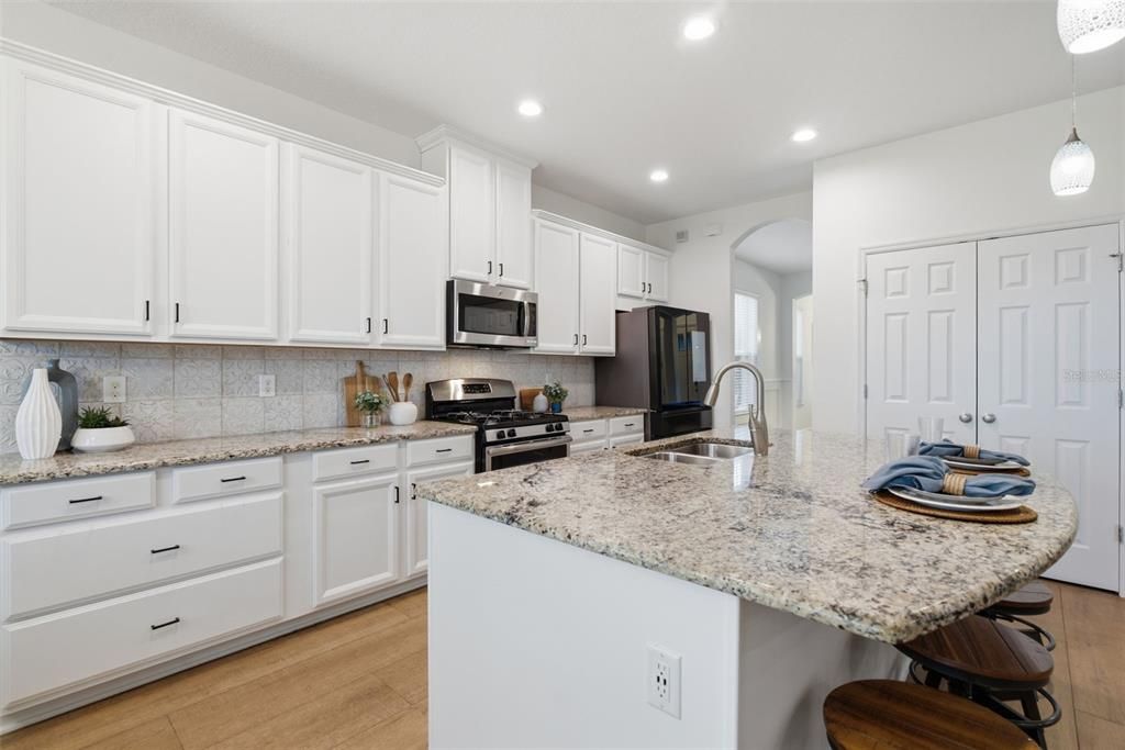 For Sale: $725,000 (4 beds, 3 baths, 3249 Square Feet)