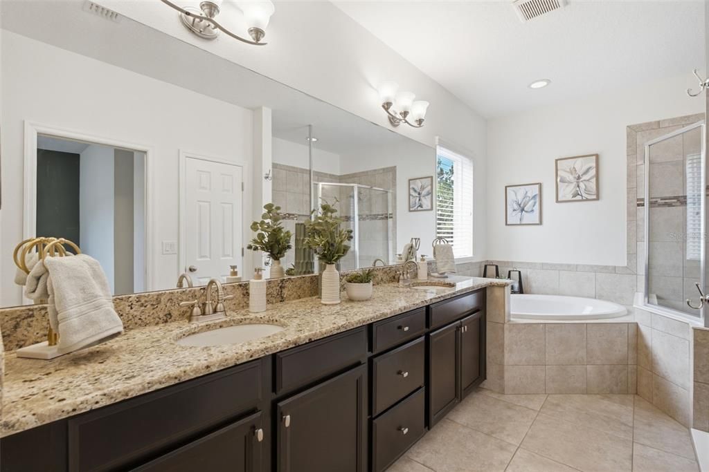 For Sale: $725,000 (4 beds, 3 baths, 3249 Square Feet)