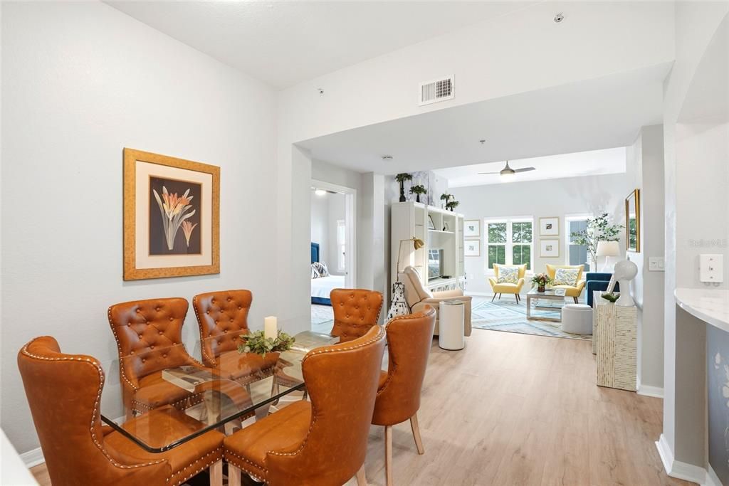 En Venta: $564,900 (2 camas, 2 baños, 1170 Pies cuadrados)