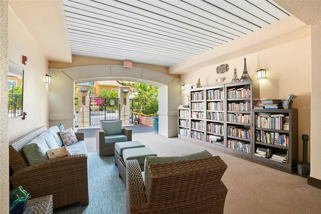 En Venta: $564,900 (2 camas, 2 baños, 1170 Pies cuadrados)