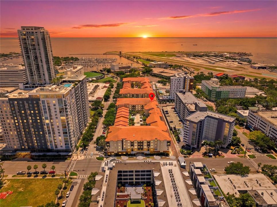 En Venta: $564,900 (2 camas, 2 baños, 1170 Pies cuadrados)