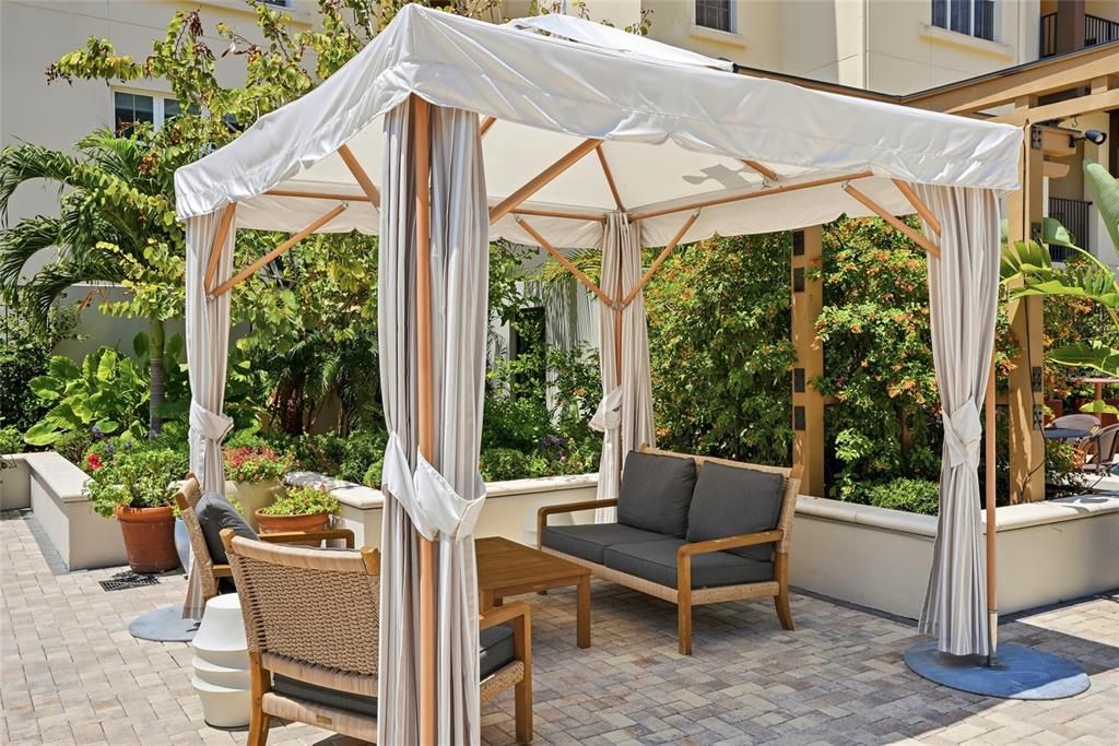 En Venta: $564,900 (2 camas, 2 baños, 1170 Pies cuadrados)