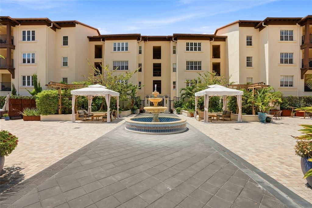 En Venta: $564,900 (2 camas, 2 baños, 1170 Pies cuadrados)