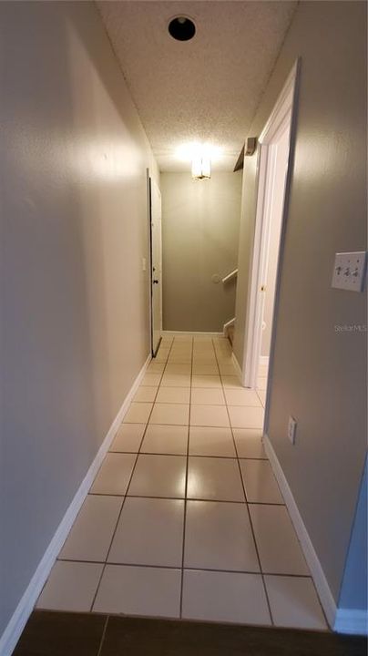 For Rent: $1,875 (2 beds, 1 baths, 1218 Square Feet)